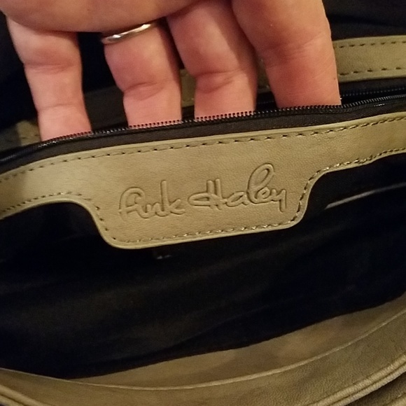 CLOSING Fink Haley Grey Hobo Fringe - Picture 4 of 7